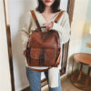 Mochila pequena vintage em imitação de pele